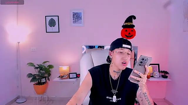 Luci Rose online show from 7, 10, 2025