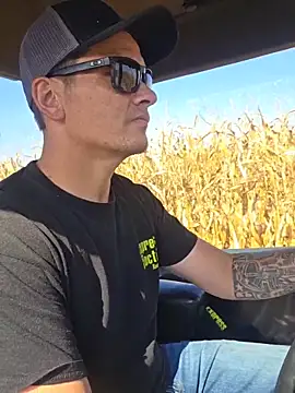 twistafatpipe online show from 16, 10, 2025