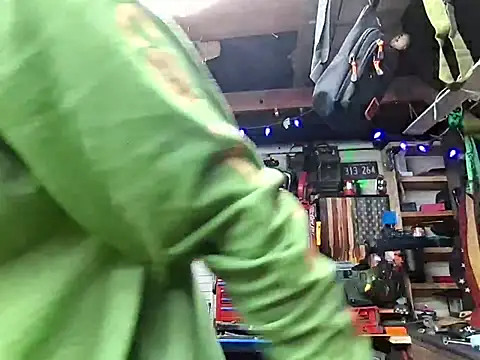 twistafatpipe online show from 9, 3, 2026