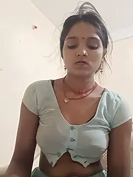 Snapshot of Harini_Gautam chatting on 4, 8, 2026 Harini Gautam online show from 4, 8, 2026