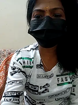 Snapshot of Rithya27 chatting on 17, 9, 2025 Rithya27 online show from 17, 9, 2025