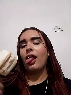 Snapshot of Maylu_Fox chatting on 28, 9, 2025 Maylu Fox online show from 28, 9, 2025