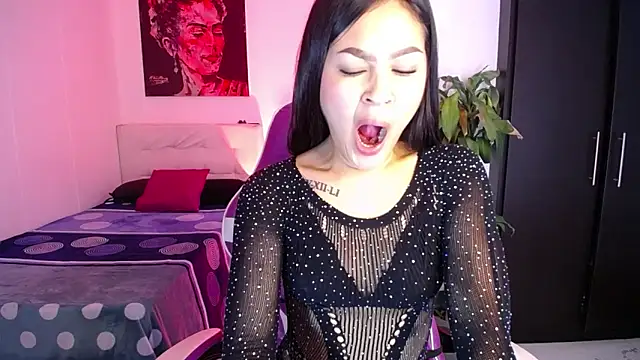 heidy 01 online show from 10, 11, 2025