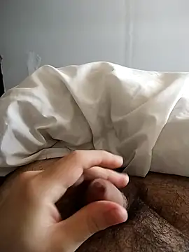 Snapshot of MagneticLust chatting on 10, 9, 2025 MagneticLust online show from 10, 9, 2025