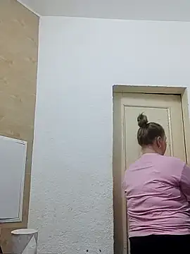 Snapshot of Kiss_Eva chatting on 4, 11, 2025 Kiss Eva online show from 4, 11, 2025