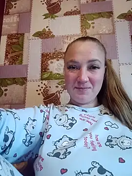 Kiss Eva online show from 10, 4, 2026