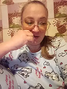 Kiss Eva online show from 14, 4, 2026