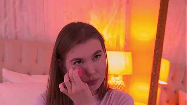 Snapshot of AshleyEvance chatting on 7, 6, 2026 AshleyEvance online show from 7, 6, 2026