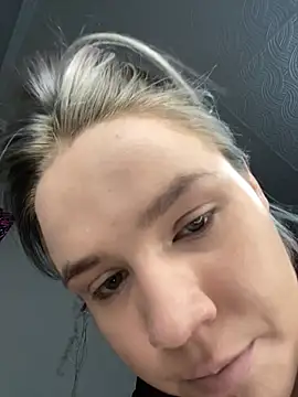 April Purr online show from 3, 4, 2026