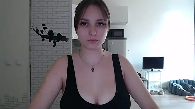 Leonaalove online show from 4, 4, 2026