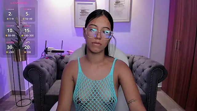 Snapshot of raven_stonee chatting on 25, 9, 2025 raven stonee online show from 25, 9, 2025