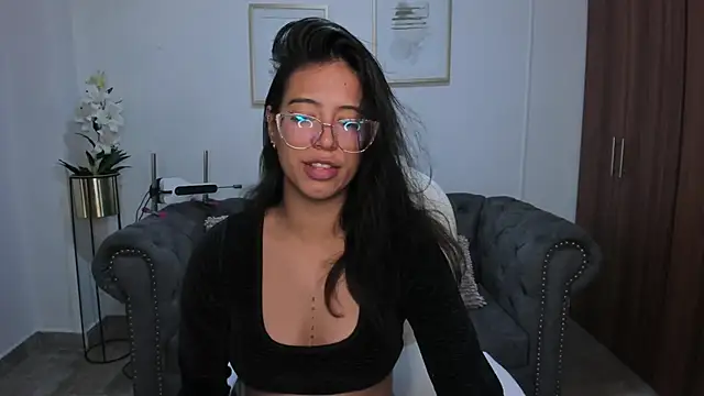 Snapshot of raven_stonee chatting on 16, 10, 2025 raven stonee online show from 16, 10, 2025