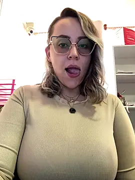 CurvyLust x online show from 18, 12, 2025