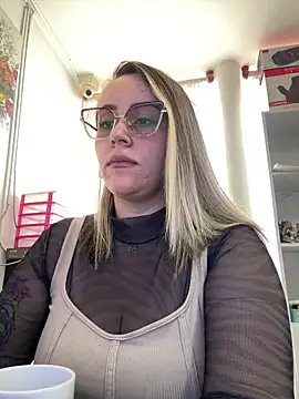 Snapshot of CurvyLust_x chatting on 17, 2, 2026 CurvyLust x online show from 17, 2, 2026