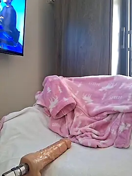 Valeria Saenz 25 online show from 10, 9, 2025