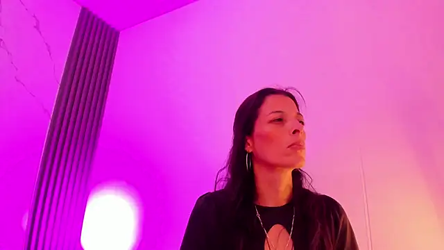 ShaunaDream online show from 6, 4, 2026