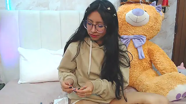 VioletxBloom online show from 15, 10, 2025