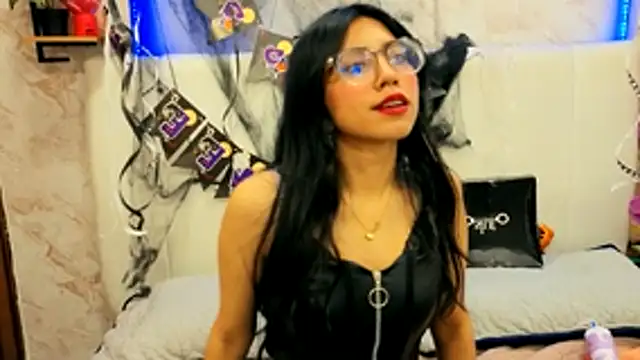 VioletxBloom online show from 24, 10, 2025