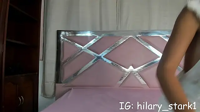 Snapshot of HilaryStarkx chatting on 2, 10, 2025 HilaryStarkx online show from 2, 10, 2025