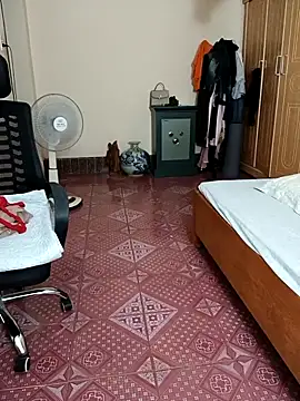 Moona heny online show from 28, 9, 2025