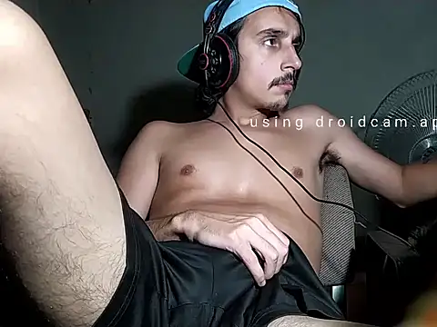 Snapshot of papito20cm chatting on 15, 12, 2025 papito20cm online show from 15, 12, 2025