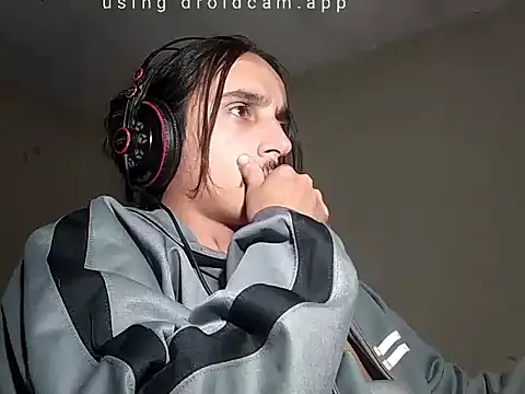 Snapshot of papito20cm chatting on 17, 12, 2025 papito20cm online show from 17, 12, 2025