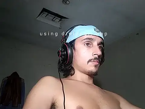 Snapshot of papito20cm chatting on 23, 12, 2025 papito20cm online show from 23, 12, 2025