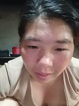 Snapshot of quynhkoolbae chatting on 4, 7, 2026 quynhkoolbae online show from 4, 7, 2026