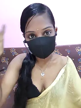 Snapshot of mounika26 chatting on 19, 9, 2025 mounika26 online show from 19, 9, 2025