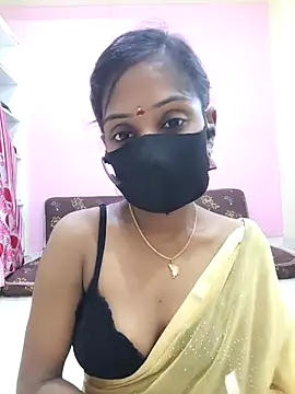 Snapshot of mounika26 chatting on 23, 9, 2025 mounika26 online show from 23, 9, 2025