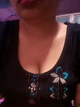 Snapshot of TINASONI chatting on 27, 9, 2025 TINASONI online show from 27, 9, 2025
