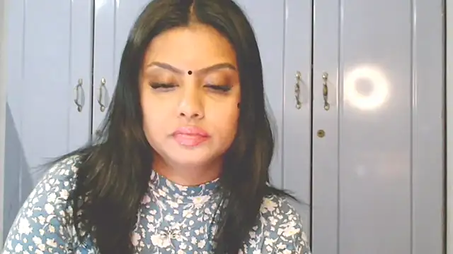 Indian GlowingMiax online show from 19, 10, 2025