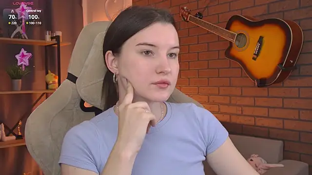 AgataWillis online show from 2, 7, 2026