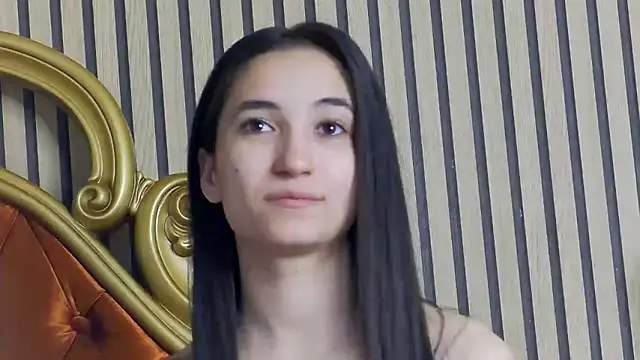 Snapshot of CarolinaBlair chatting on 7, 5, 2026 CarolinaBlair online show from 7, 5, 2026