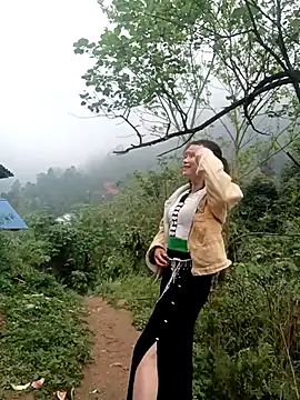 linda bae00 online show from 11, 3, 2026