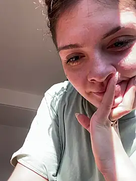 Danielaeliana online show from 23, 5, 2026