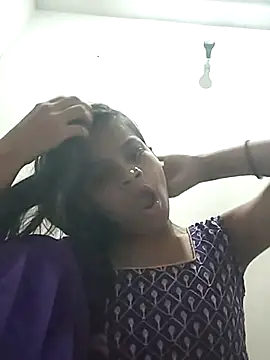 Snapshot of Komal0099 chatting on 8, 10, 2025 Komal0099 online show from 8, 10, 2025