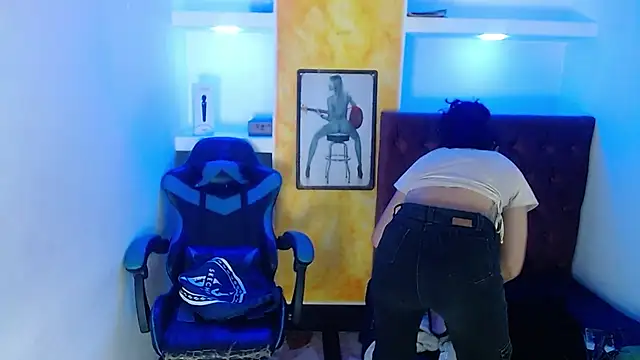 alison moon7 online show from 18, 9, 2025