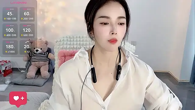 Snapshot of Xiali-166 chatting on 4, 8, 2026 Xiali-166 online show from 4, 8, 2026
