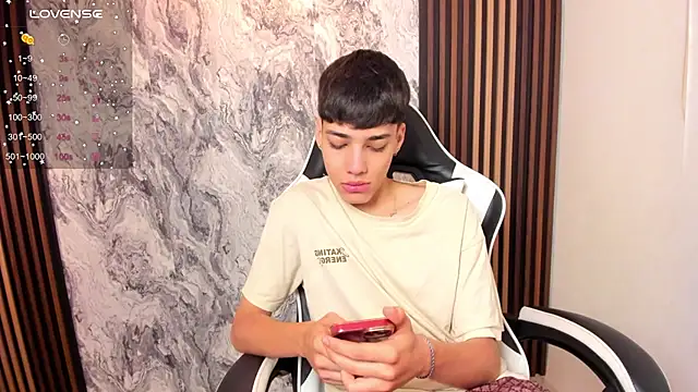 Snapshot of oblivion_deku chatting on 6, 11, 2025 oblivion deku online show from 6, 11, 2025