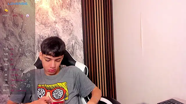 Snapshot of oblivion_deku chatting on 8, 11, 2025 oblivion deku online show from 8, 11, 2025