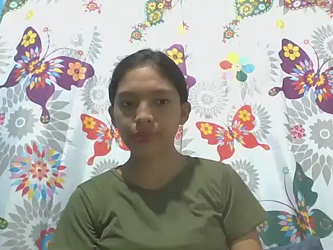 Snapshot of preggymom19 chatting on 21, 9, 2025 preggymom19 online show from 21, 9, 2025