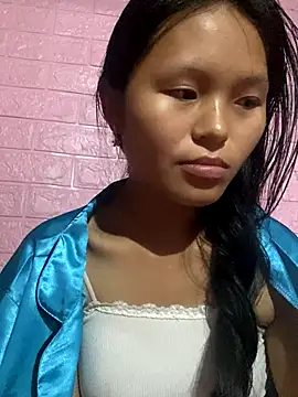 Snapshot of milo_bae chatting on 2, 11, 2025 milo bae online show from 2, 11, 2025