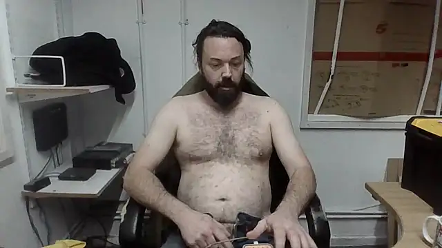 Snapshot of rogerevenmore chatting on 25, 11, 2025 rogerevenmore online show from 25, 11, 2025