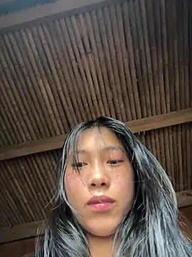 EmLy02 online show from 2, 4, 2026