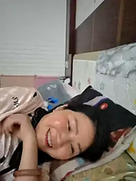 Snapshot of lingling5200 chatting on 28, 4, 2026 lingling5200 online show from 28, 4, 2026
