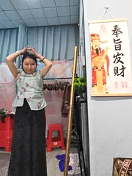 Snapshot of lingling5200 chatting on 2, 5, 2026 lingling5200 online show from 2, 5, 2026