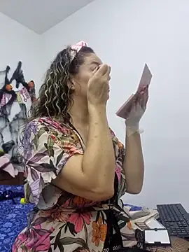 Nina vallon online show from 17, 10, 2025