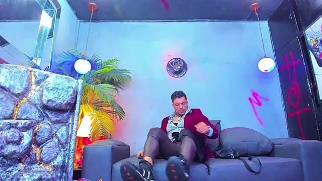 Snapshot of dennis_cox1 chatting on 20, 9, 2025 dennis cox1 online show from 20, 9, 2025