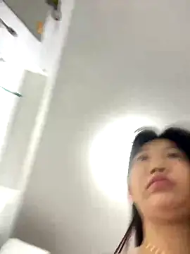 Snapshot of Miumieu chatting on 10, 9, 2025 Miumieu online show from 10, 9, 2025